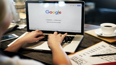 Google Search Siapkan Fitur Baru untuk Atasi Informasi Palsu